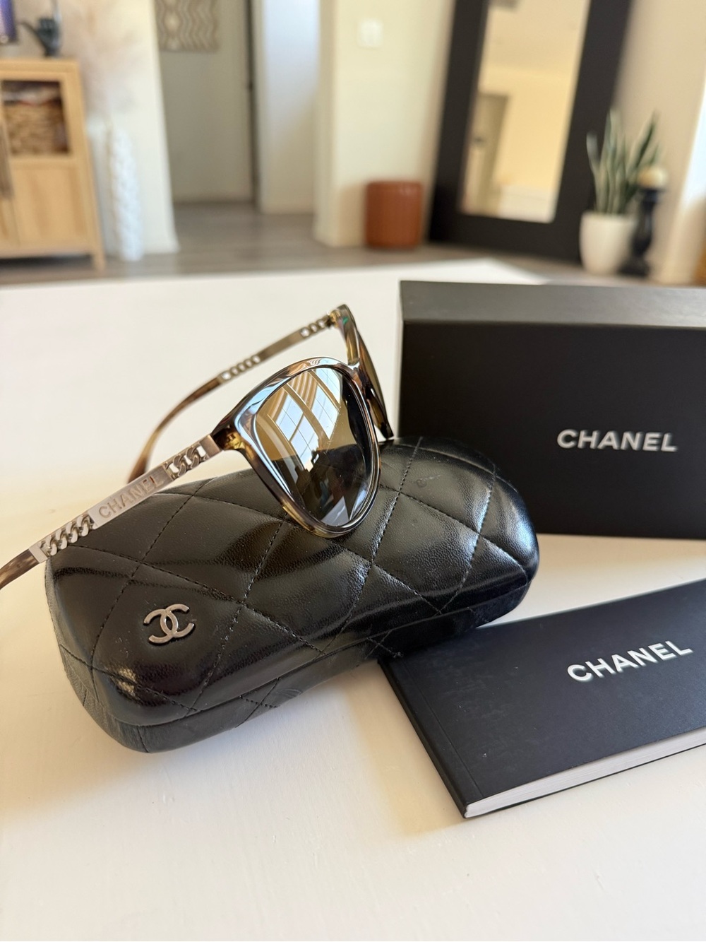 CHANEL CH5352 RX Prescription butterfly Sunglasses Chain link Black Quilted Case